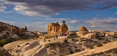 Cappadocia Rauða Ferðin, (innifalið, hádegisverður, leiðsögumaður, aðgangseyrir)