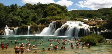 Krka-Wasserfälle und Bootsfahrt von Trogir, Seget, Čiovo und Kaštela