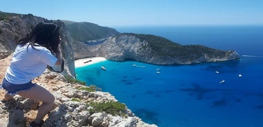 Isola di Zante: Tour di un giorno alle Grotte Blu della spiaggia del relitto di Navagio e vista dall'alto 