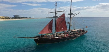 Pirate Adventure Boat Tour con pranzo a Fuerteventura