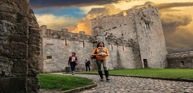 Korkborg, Cahir-kastali og Rock of Cashel ferð með spænskumælandi leiðsögumanni