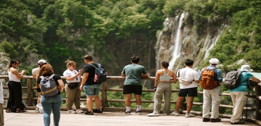 Frá Zagreb: Plitvice Lakes þjóðgarðstúr með miðum