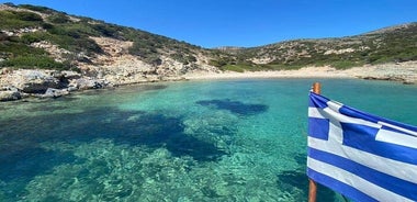 Crucero Kaiki por Antiparos y Despotico (exploración de la playa y barbacoa) desde Paros