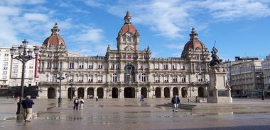 Private maßgeschneiderte 3,5-stündige Tour durch A Coruna mit Fahrer und offiziellem Reiseleiter