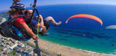 From Antalya: Alanya Paragliding Experience with Beach Visit