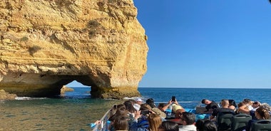 Portimão: Boarding in der Natur • Benagil und Delfine • Biologe an Bord