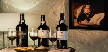 Porto: Cockburn’s Port Lodge Tour and Tasting