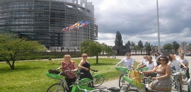 Visita guiada en bicicleta por el centro de la ciudad de Estrasburgo con guía local