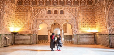 Seville: Cathedral, Giralda & Alcazar Entry With Guided Tour