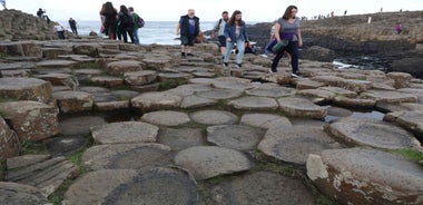 Belfast: Giants Causeway and North Coast Small Group Tour