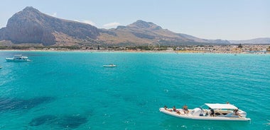 Paseo en barco de 8 horas desde Castellammare del Golfo hasta San Vito Lo Capo