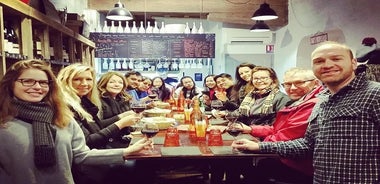 Recorrido gastronómico a pie de medio día por el casco antiguo de Lyon con especialidades locales degustación y almuerzo