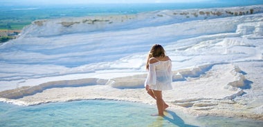 Tour di un'intera giornata a Pamukkale da Marmaris con colazione e pranzo