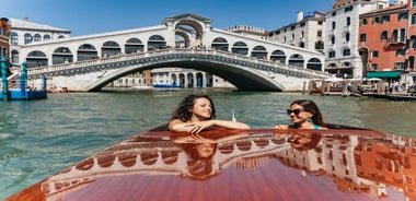 Venice Airport: Private Water Taxi Transfer to/from Venice