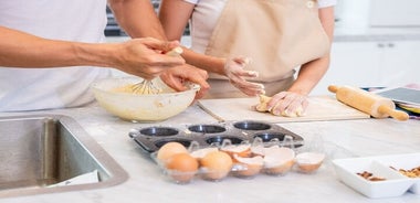 Clase de cocina en casa lituana rodeada de naturaleza