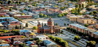 团体旅游：Gyumri（城市生活博物馆，黑堡，旧城区），哈里卡万克