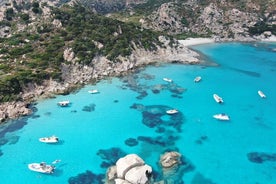 Dinghy rental with skipper in the Maddalena National Park