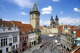 Excursion d’une journée à Prague incluant une croisière sur la Vltava, le château de Prague et le déjeuner