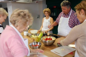 Aula de culinária húngara e tour pelo mercado com um chef profissional