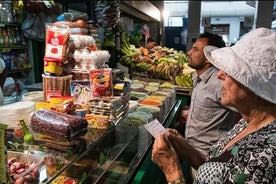 ローマのセサリーナの家での小グループ市場ツアーと食事体験