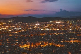 Disfruta de lo más destacado de Atenas en un tour nocturno