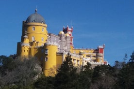 Vélo électrique à travers Sintra et Cascais jusqu'à Lisbonne à un tarif détendu.