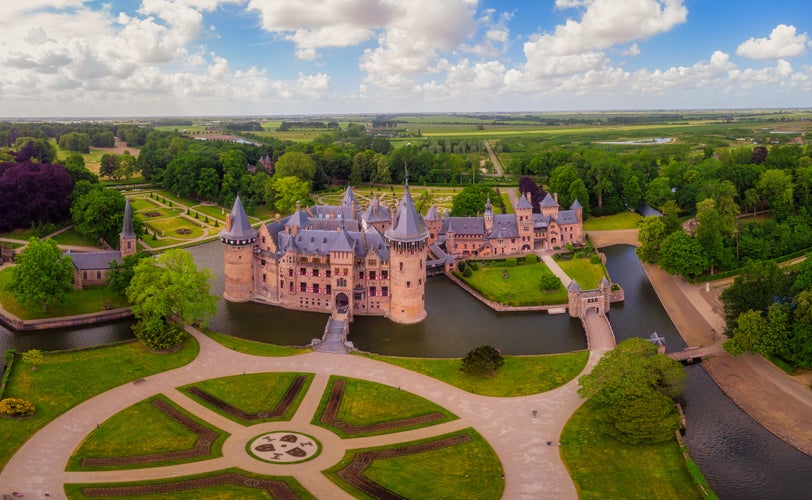 photo of view of Castle de Haar Utrecht, view of De Haar Castle in Dutch Kasteel de Haar is located in Utrecht, Netherlands/