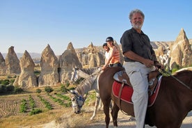 Tour privato di un giorno intero in Cappadocia con passeggiate a cavallo