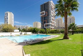 Praia da Rocha, Algarve Sunny Apartment