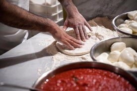 Private Pizza & Tiramisu Class at a Cesarina's home with tasting in Mantua