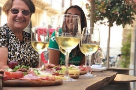 Visita guiada en grupo en Lecce y descubrimiento del vino con un enólogo (3h)