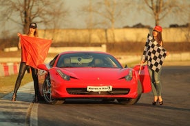 Experiencia de carrera: prueba de manejo del Ferrari 458 en una pista de carreras cerca de Milán inc Video