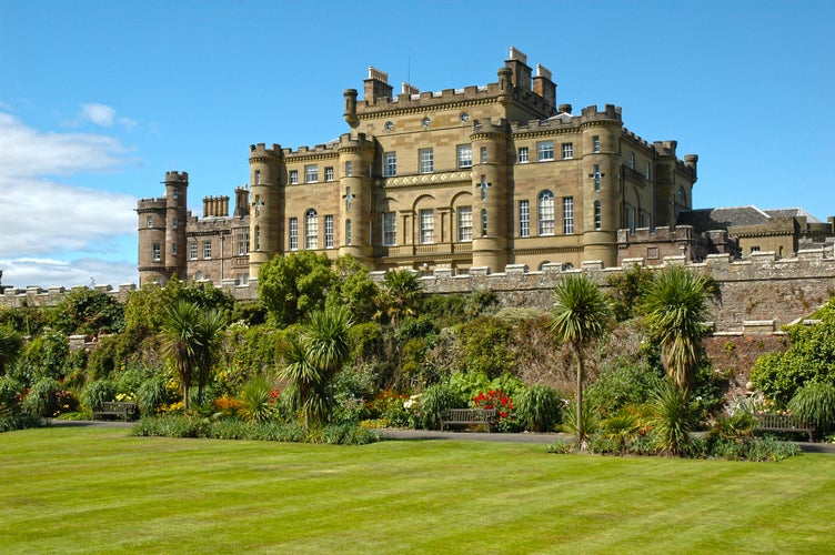 Photo of Culzean castle, on the Ayrshire coast of Scotland.