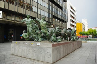 Encierro/Entzierroa Monument