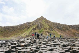 From Belfast: Giant's Causeway Full-Day Guided Trip