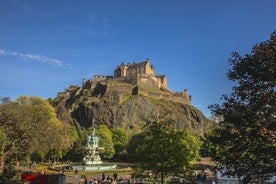 The Best of Edinburgh: Private Walking Tour with Edinburgh Castle