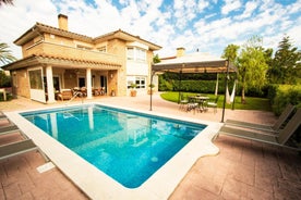 Catalunya Casas Port Aventura, Golf, Costa Dorada at your doorstep