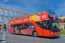 Excursão turística em ônibus panorâmico pela cidade de Segóvia