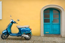 Vespa-Verleihe in Florenz, in Italien