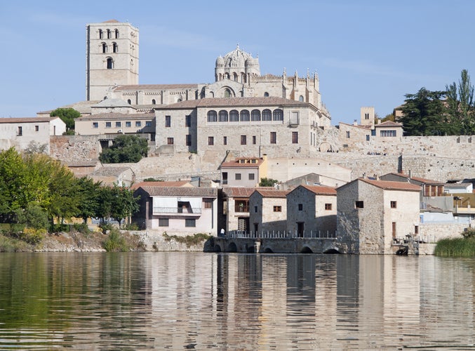 photo of view of Panoramic Zamora with the Romanesque cathedral and the river Duero, Spain