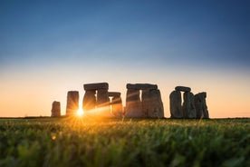 Stonehenge, Windsor Castle and Bath Day Trip from London