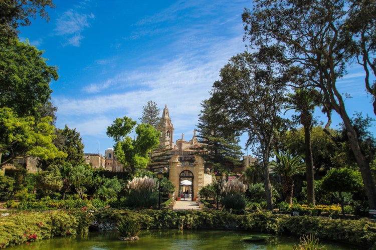 photo of view of Garden i Malta. Palace Parisio, Naxxar.