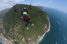 Zweisitzer-Gleitschirmfliegen Amalfi und Monte Faito an der Küste von Sorrent