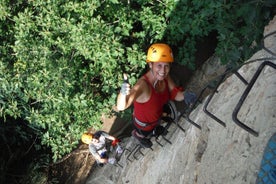 通过Ferrata Tajo de Ronda