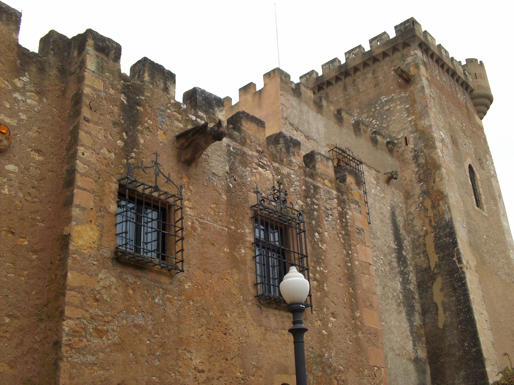 Castell de Ferran travel guide