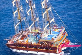 Alanya catamaranboottocht met lunch, frisdrank en transfer