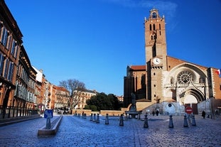 Photo of Toulouse and Garonne river aerial panoramic view, France.