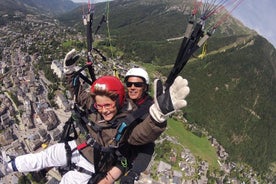 Vôo duplo acrobático de parapente sobre Chamonix