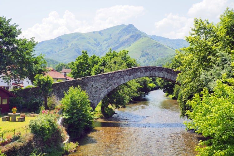 Photo of The Roman bridge of Saint-Etienne-de-Baïgorry France.