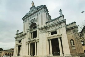 Assisi: die drei großen Basiliken. St. Francis, St. Clare und Porziuncola Kapelle